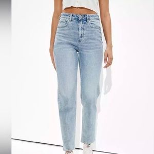 AE Mom Straight jean